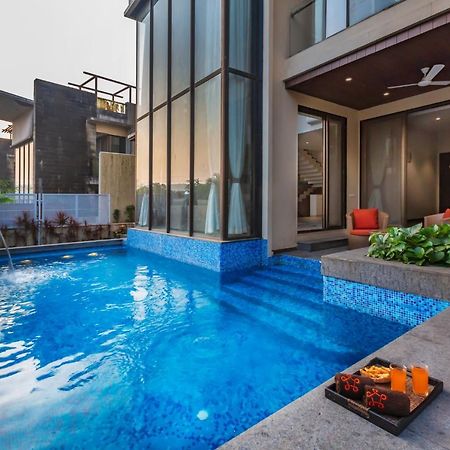 Saffronstays Aspen, Lonavala - Luxury Pool Villa With Games And Tv Room Near Bhushi Dam מראה חיצוני תמונה